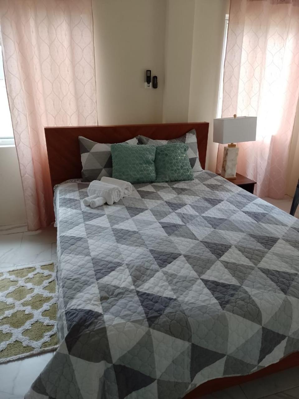 Tranquility Suites- Feels Like Home Choiseul Экстерьер фото